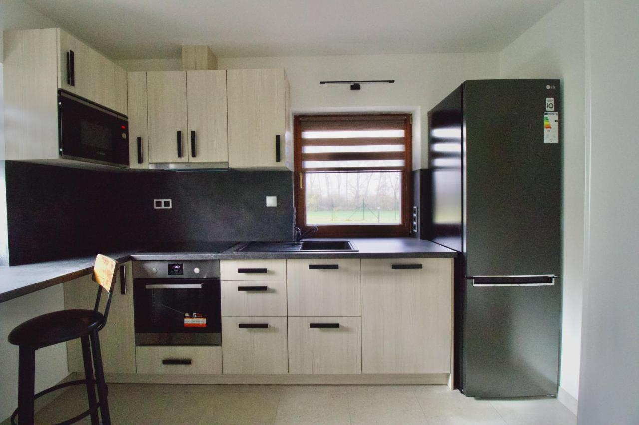 Apartman Uprostred Trojuhelniku Praha - Karlovy Vary - Plzen Kolesovice Buitenkant foto