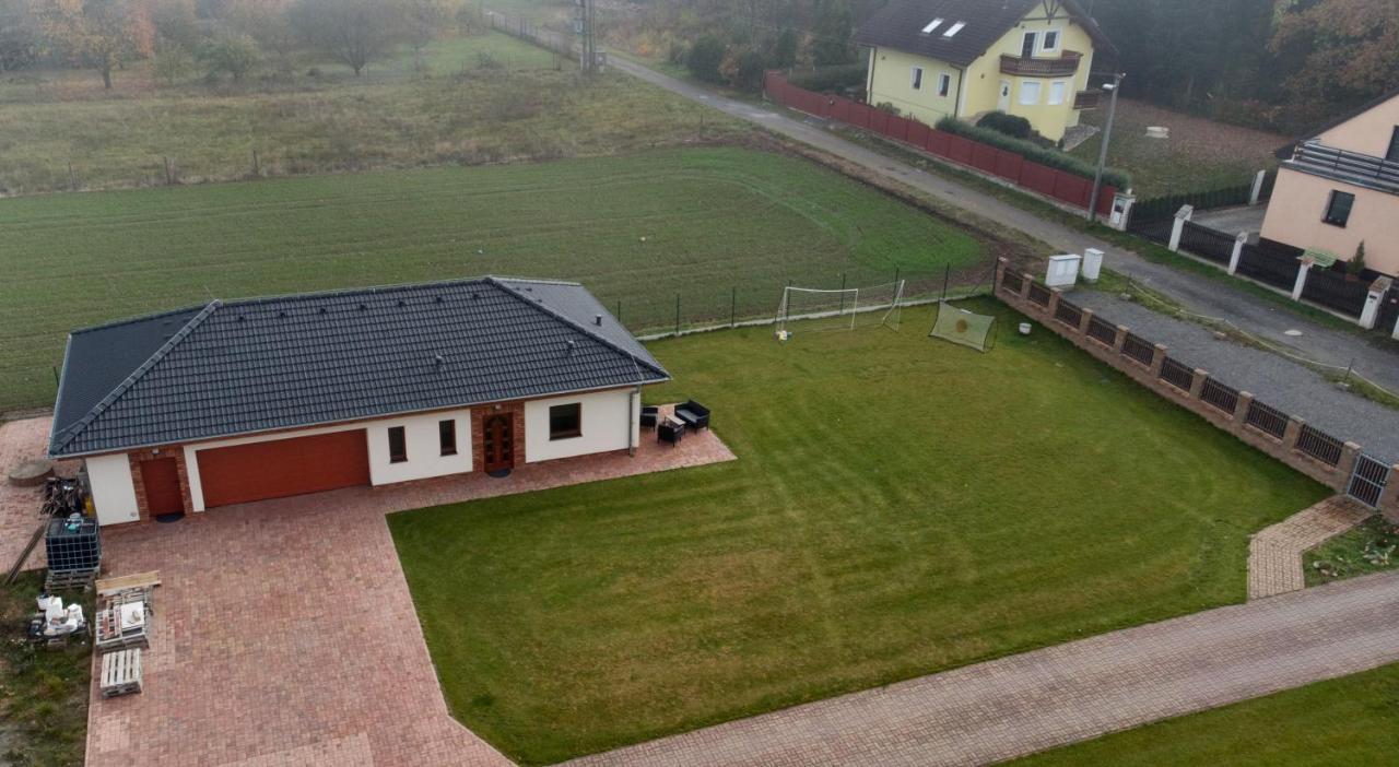 Apartman Uprostred Trojuhelniku Praha - Karlovy Vary - Plzen Kolesovice Buitenkant foto